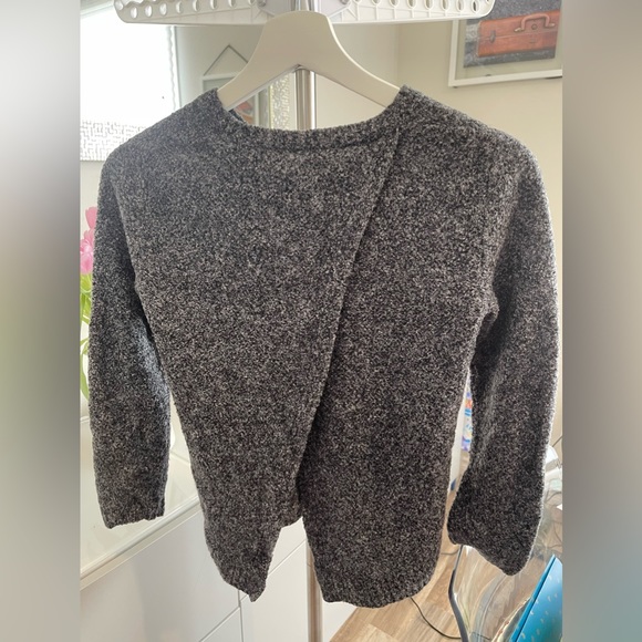 Girls’ Large Sweater (youth 10-12 y.o.) - Picture 2 of 4